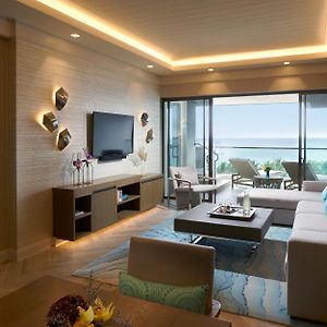 Signature One-Bedroom Suite Roundtrip Caticlan Airport Transfers